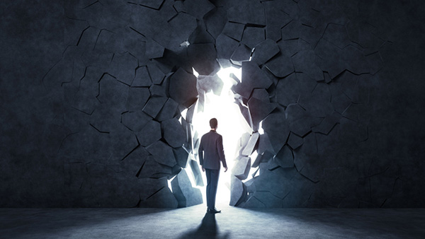 因未完成大模型备案，被行业生态联盟拒之门外，如何解决合规准入问题？